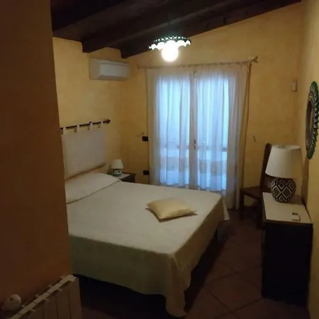빌라 Tra E Porto Rotondo