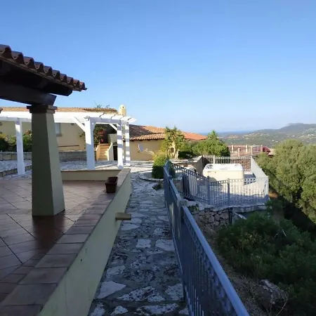 Tra E Porto Rotondo Villa